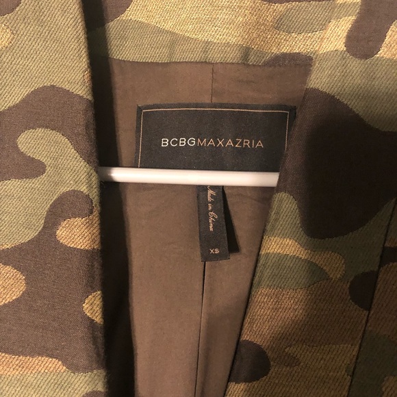 Camo BCBG Max Azria cape jacket - Picture 2 of 2